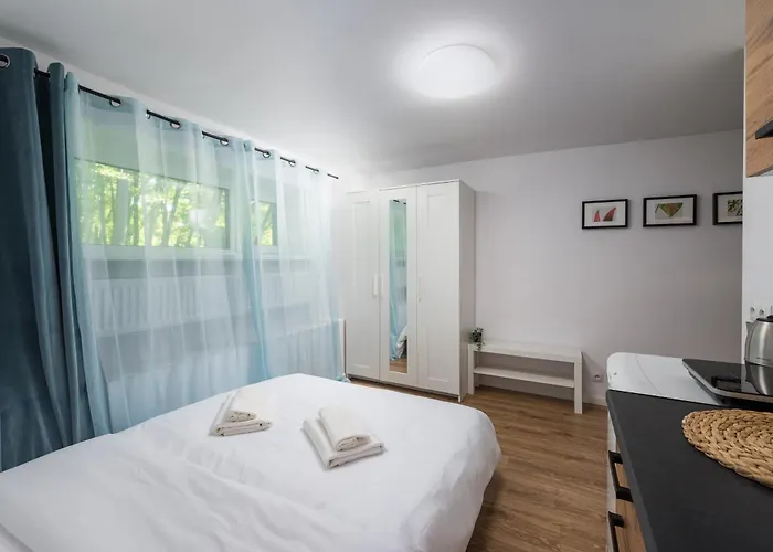 Pole Mokotowskie Comfort By Bookinghost